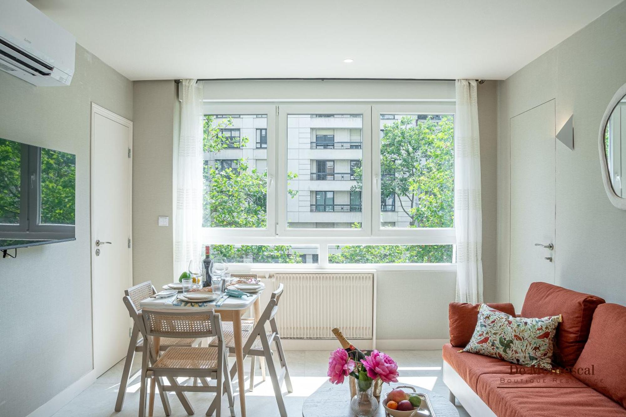 De Montescal - Hot Tub And Ac Cosy Apartment A Prime Location 40M2 Париж Экстерьер фото