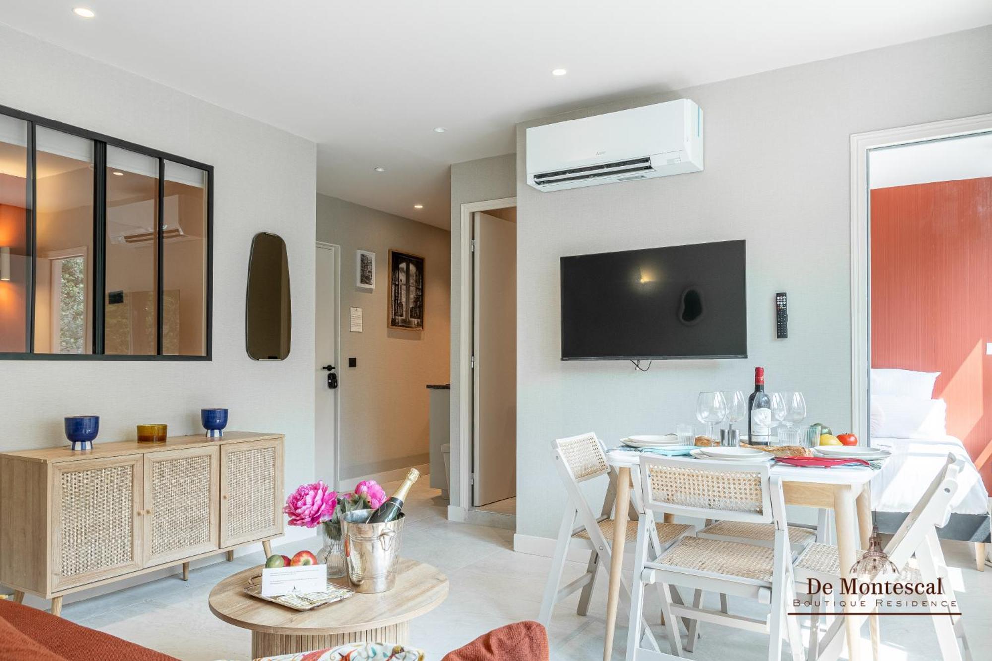 De Montescal - Hot Tub And Ac Cosy Apartment A Prime Location 40M2 Париж Экстерьер фото