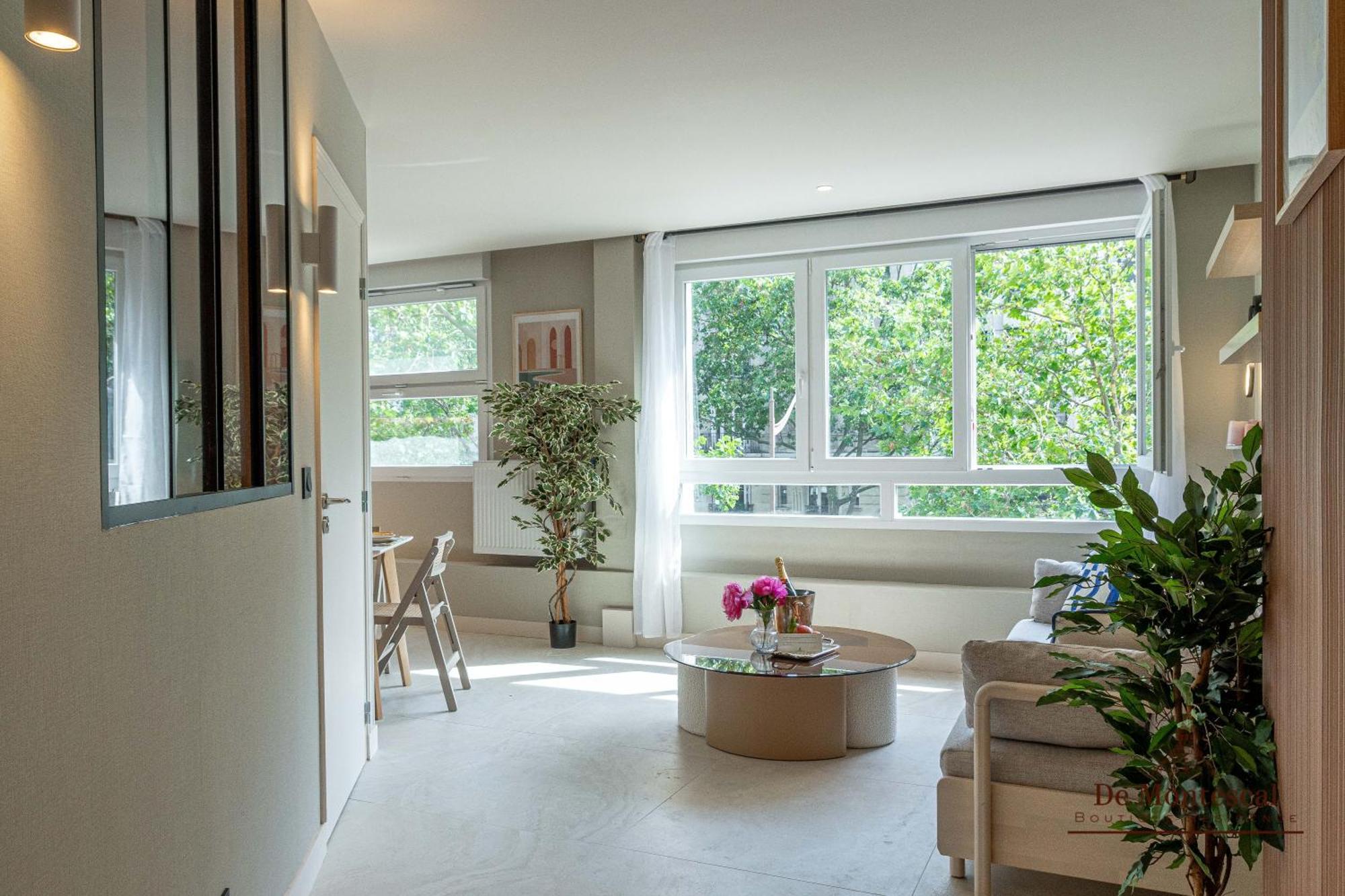 De Montescal - Hot Tub And Ac Cosy Apartment A Prime Location 40M2 Париж Экстерьер фото