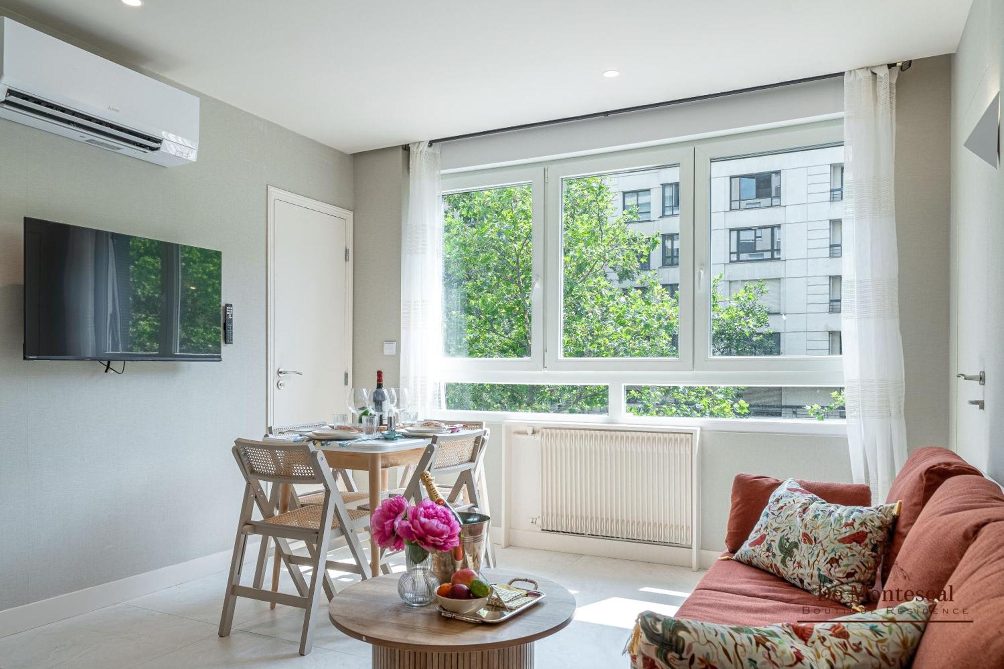 De Montescal - Hot Tub And Ac Cosy Apartment A Prime Location 40M2 Париж Экстерьер фото