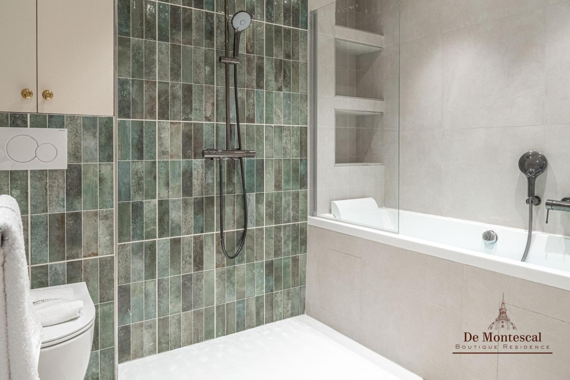 De Montescal - Hot Tub And Ac Cosy Apartment A Prime Location 40M2 Париж Экстерьер фото